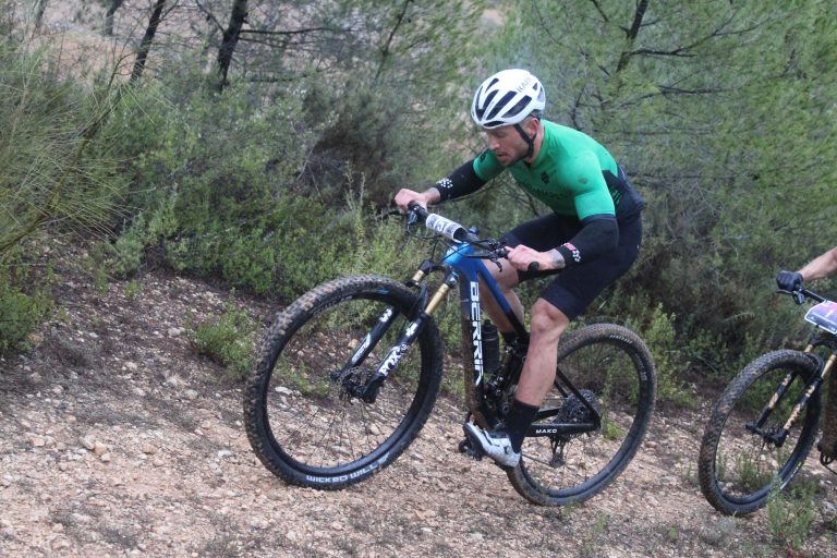 Eugenio Alfaro y Alfonsi Villar, campeones de la prueba BTT de Liétor