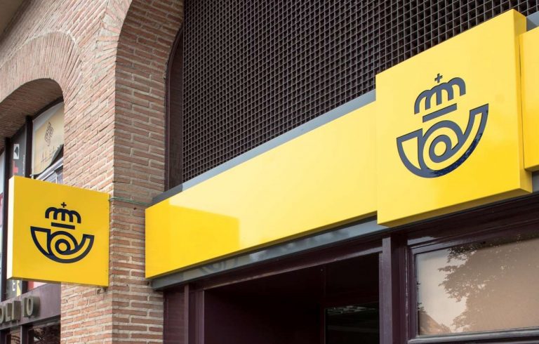 Trabajadores de Correos en Castilla-La Mancha se manifiestan en Toledo
