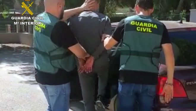 Detenido un experimentado delincuente como presunto autor de robos en el interior de vehículos en Tobarra