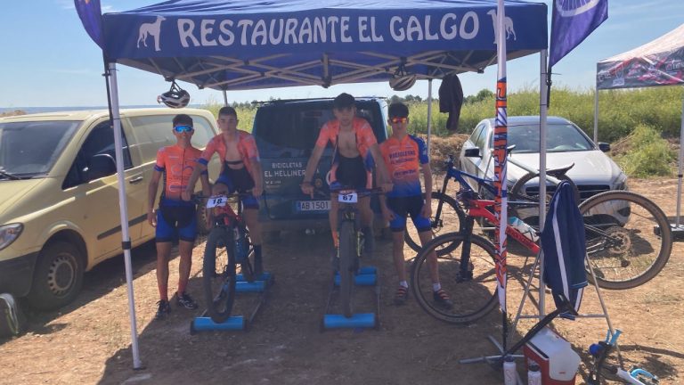 Victoria del ciclista hellinero Juan Manuel Ibáñez, en la categoría Cadete