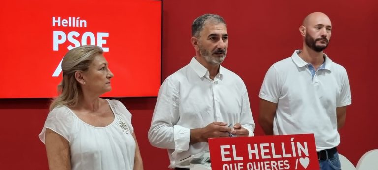 El diputado nacional, Carlos Díaz, pasa lista a las medidas tomadas por el gobierno de la Nación para luchar contra la crisis económica y social