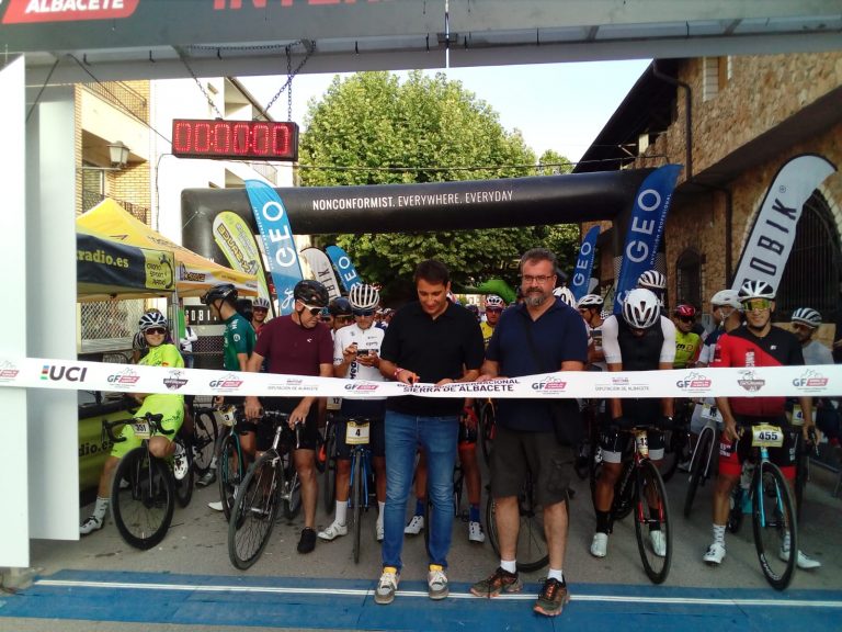 El hellinero Alberto López, gana la prueba de Medio Fondo (112 Kilómetros)