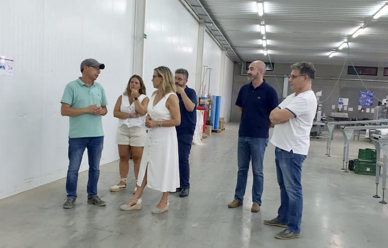 Visita de la portavoz y diputada, Lola Merino, a la comarca de Hellín