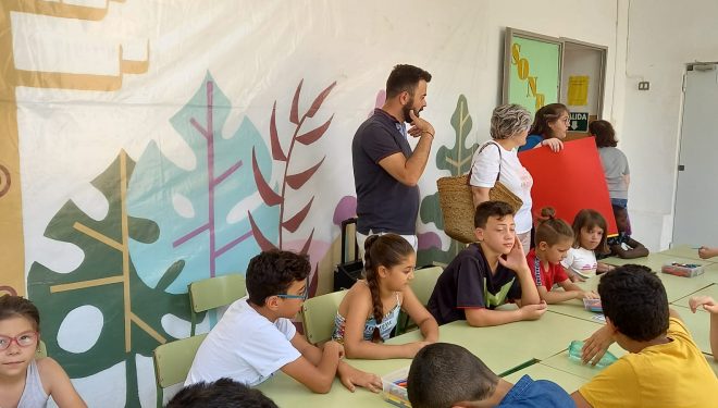 El colegio público “Martínez Parras” acoge una nueva edición de la Escuela de Verano “Lápices de Colores”