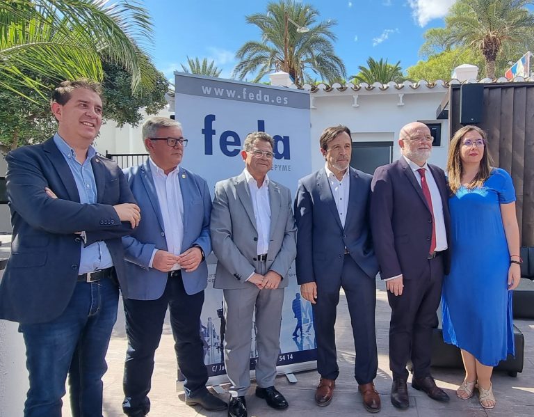FEDA realiza un reconocimiento público a la Policía Local y a los profesionales de la salud de la Gerencia de Atención Integrada (GAI) de Hellín