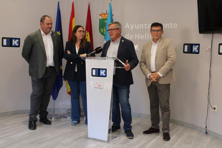 Llega a Hellín, como preámbulo de la Feria, el espectáculo “Drone Light Show” enmarcado en las actividades del 40 Aniversario del Estatuto de Autonomía