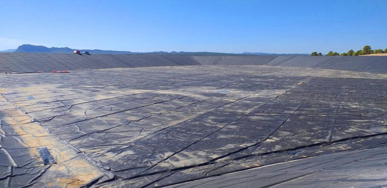 Las SAT de Regadios Cancarix y Regadios Sur de Hellín ya cuentan con una enorme balsa de riego