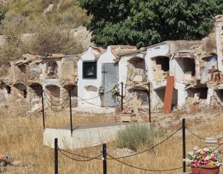 VOX exige una intervención de urgencia por el lamentable estado del cementerio de la pedanía de Las Minas 