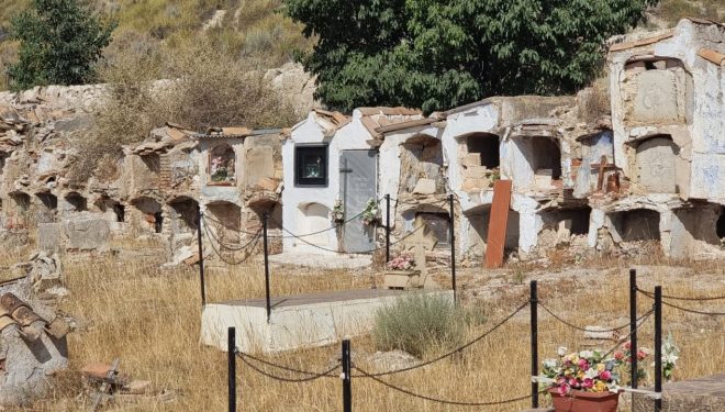 VOX exige una intervención de urgencia por el lamentable estado del cementerio de la pedanía de Las Minas 
