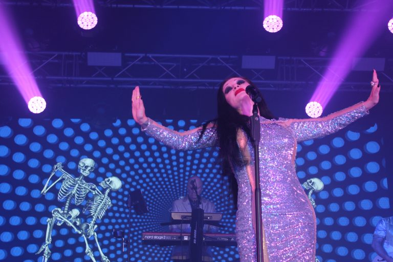 Fangoria hace vibrar al público en su concierto en Hellín