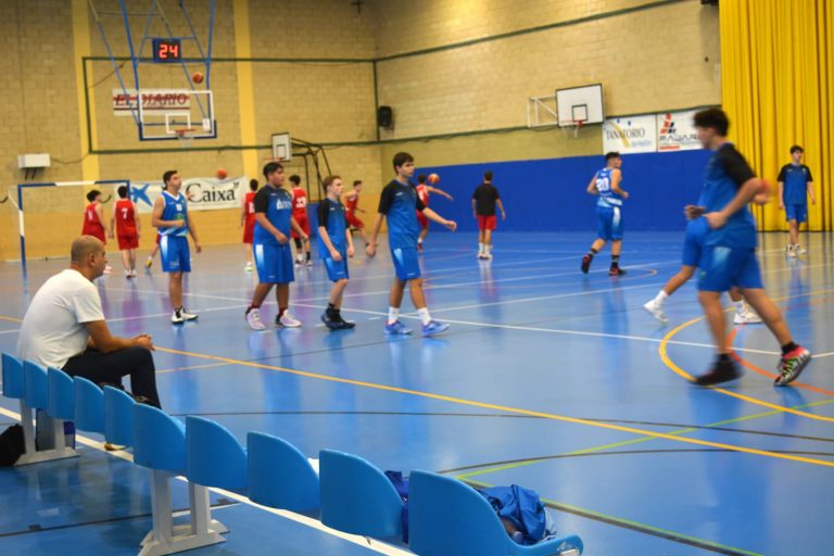 Espectacular victoria de los Junior del AD Baloncesto Hellín