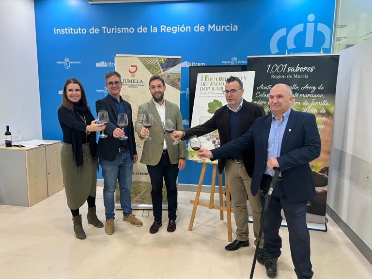 Inauguración de la I Feria del Vino y del Enoturismo DOP de Jumilla