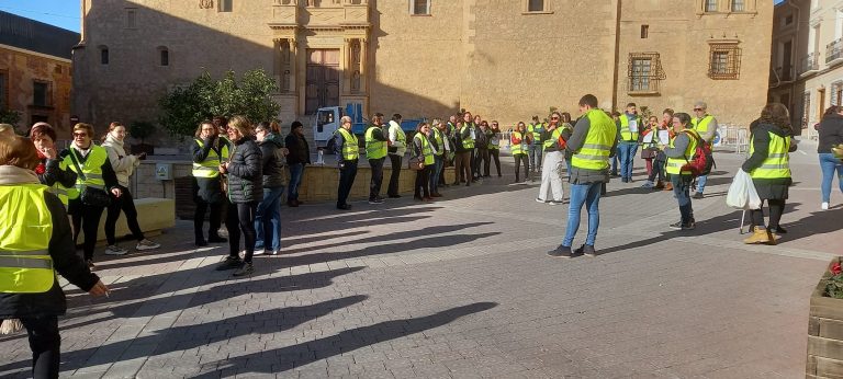 Cacerolada de los vecinos de Nava de Campaña