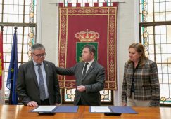 El Gobierno regional y el Ayuntamiento de Hellín rubrican un protocolo para la terminación del Teatro Auditorio y la Escuela Municipal de Música