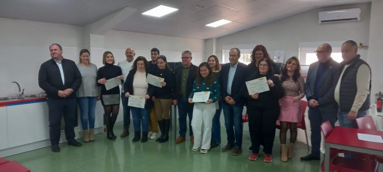 Nicolás Merino y Ramón García, clausuran del curso RECUAL “Saborea Hellín” especializado en Cocina