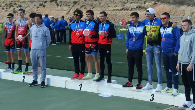 El atleta hellinero, Rafael López Hermosilla, consigue en Murcia dos magníficos triunfos en Duatlón