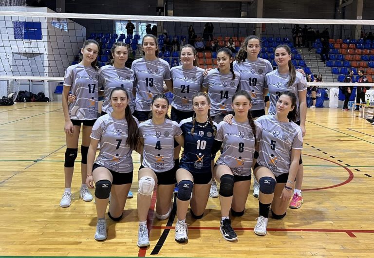 Buena participación de los equipos femeninos del Club Voleibol “Ciudad de Hellín”