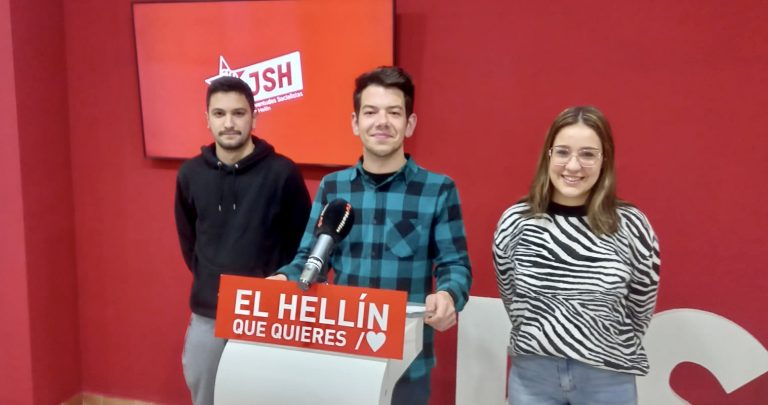 Juventudes Socialistas sale al paso de las manifestaciones de la Nuevas Generaciones del PP
