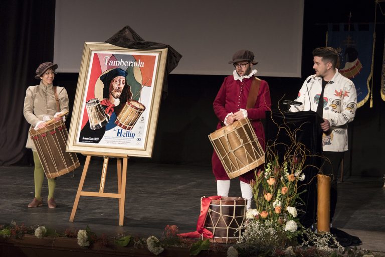 Presentados los carteles y revistas de la Semana Santa y de la Tamborada de Hellín