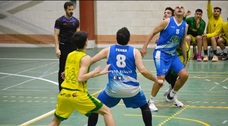Dura derrota en casa del AD Baloncesto Hellín ante el Tomelloso