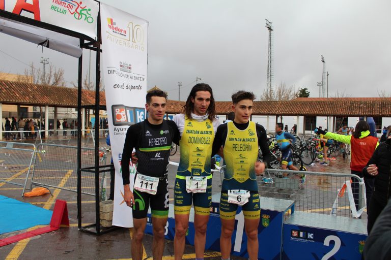 Lluvia, frío y viento en el III Duatlón de Hellín con Andrés Hilario y Paula Sánchez como ganadores
