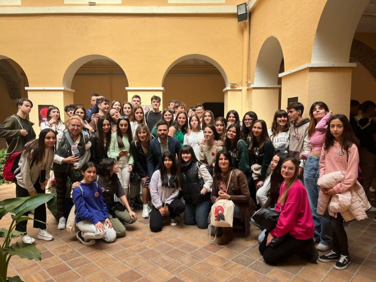 Más de 250 estudiantes se reunieron en la Casa de la Cultura de Hellín para participar en el Encuentro Juvenil Lective