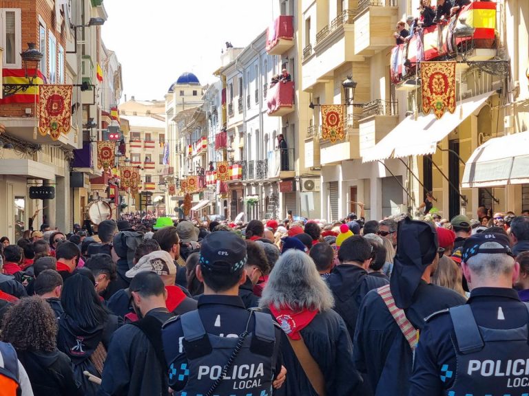La Semana Santa de Hellín repite los horarios de corte del Calvario y del Domingo de Resurrección y reabre la polémica