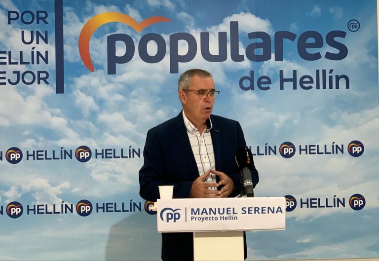 Vicente Aroca, confía en que los hellineros den su voto a Manuel Serena y Paco Núñez