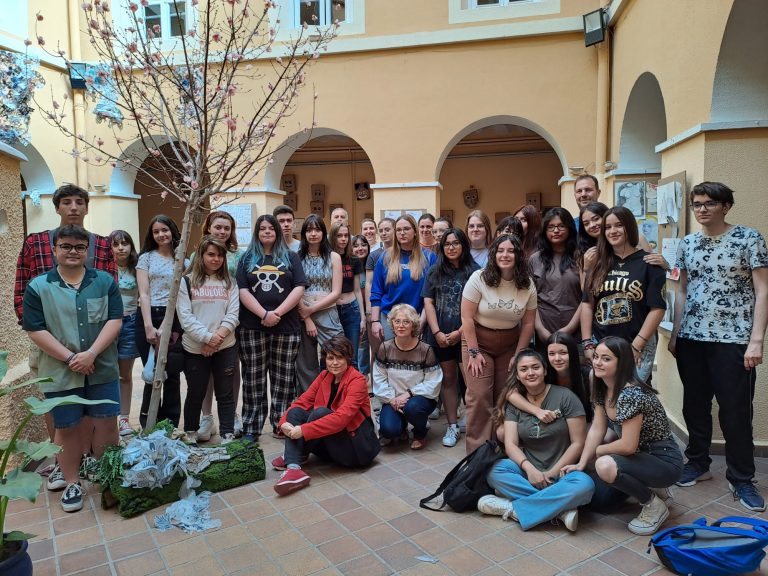 Exposición de los alumnos del Bachillerato de Arte del IES Justo Millán