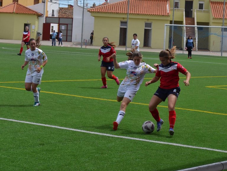 El Hellín Femenino golea a domicilio al Motilla del Palancar