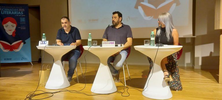 La vena humorística de Santiago Díaz, hizo las delicias de los asistentes a la tercera sesión de la Jornadas Literarias
