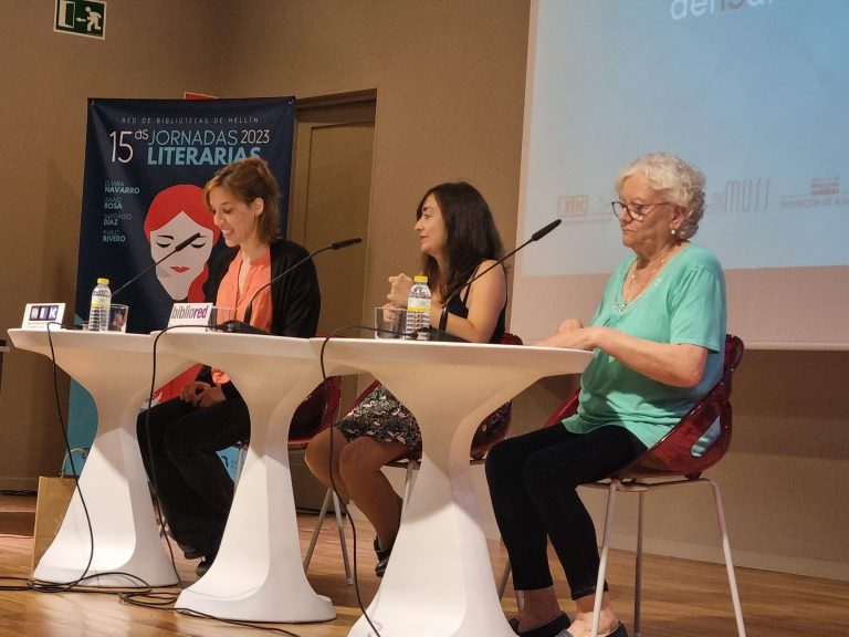 La escritora, Elvira Navarro, abrió Jornadas Literarias de Hellín
