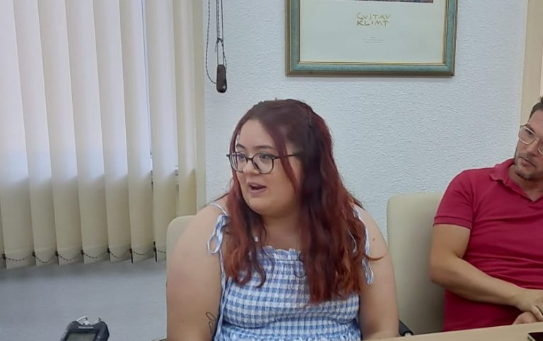 Elena López Martínez, última ganadora del primer premio del proyecto Sherpa , organizado por FEDA