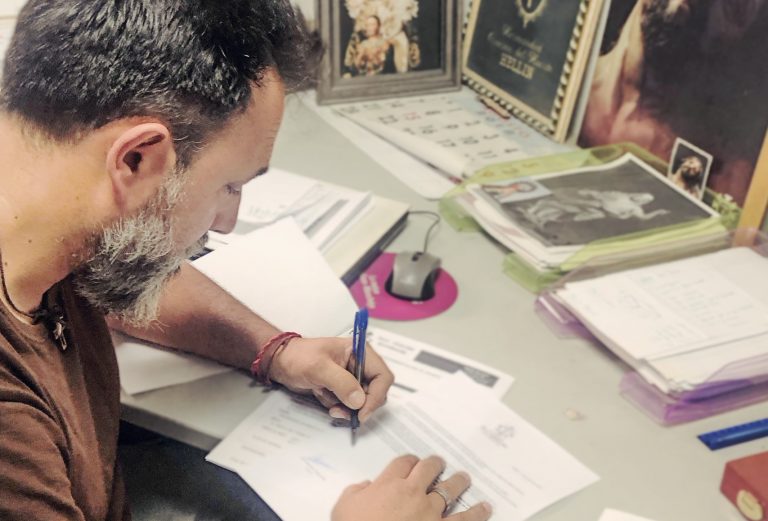 Alejandro Barra García, escogido para crear el trono del Sagrado Descendimiento en Hellín