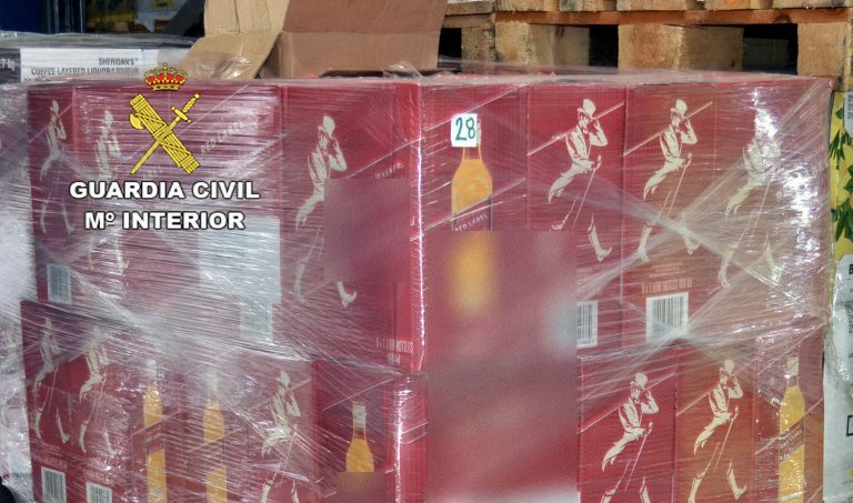 Recuperadas 14.000 botellas de whisky y un camión robado cuyo conductor se dio a la fuga