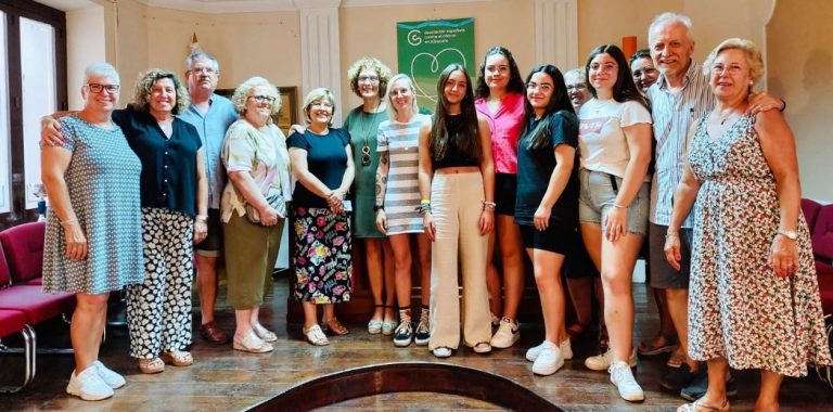 “Juventud Solidaria”, una iniciativa ejemplar de la juventud hellinera en solidaridad con la AECC