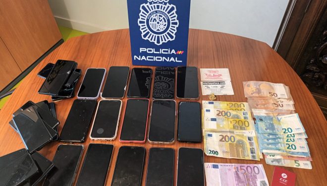 Detienen a varios ladrones de móviles en la Feria de Albacete