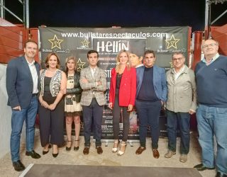 Presentación del cartel del festejo taurino de la próxima Feria