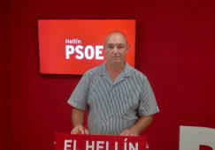 Juan Antonio Andújar pide al equipo de gobierno del PP que se dejen de política de “fotomatón y redes sociales”, y se pongan a trabajar