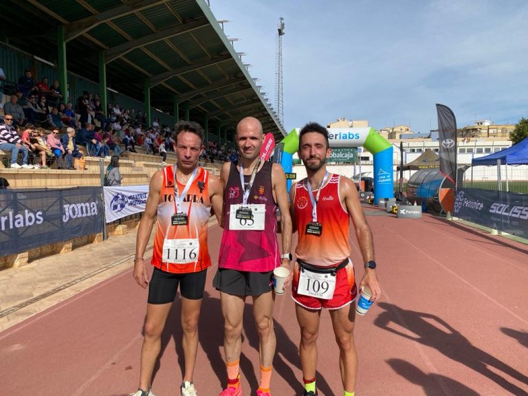 José Antonio Hernández gana la Media Maratón de Hellín