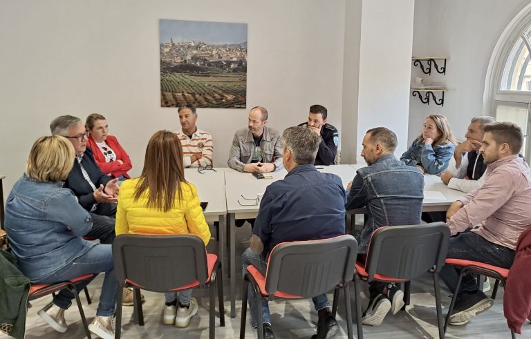 El PSOE de Hellín apoya a los sindicatos en la defensa de los derechos laborales municipales