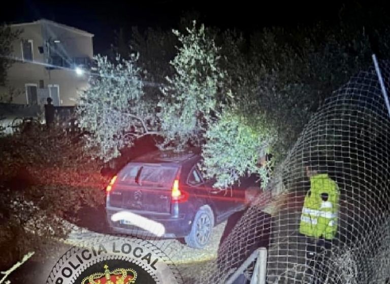 Un conductor drogado protagoniza un aparatoso accidente de tráfico en Hellín