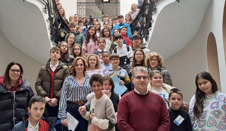 El pleno abordó las quejas y problemas planteados por los escolares