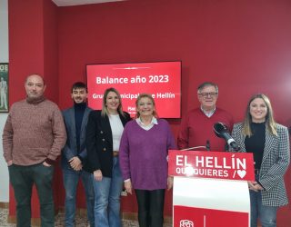 El PSOE acusa al PP de haber vivido de las rentas