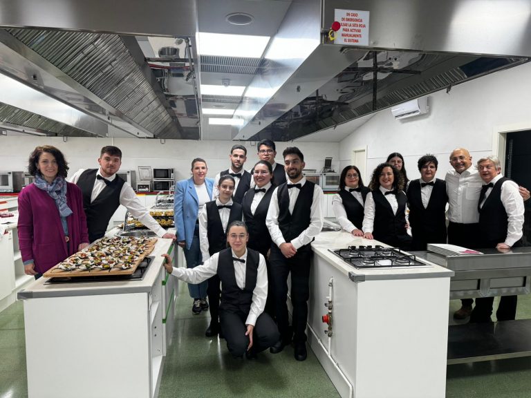 15 personas están participando en el Curso de Formación Dual de Hostelería