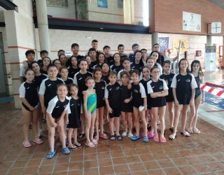 La natación en Hellín marca el regreso del Deporte Escolar en Castilla-La Mancha
