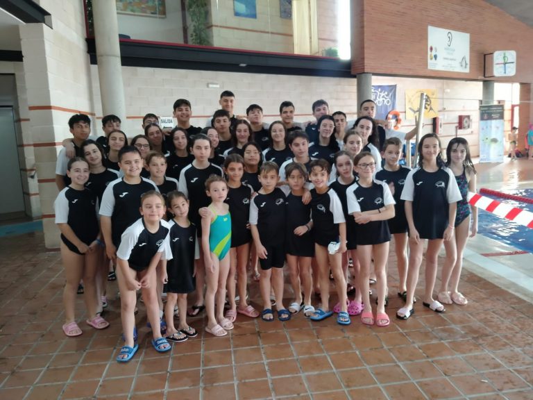 La natación en Hellín marca el regreso del Deporte Escolar en Castilla-La Mancha