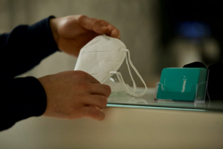 Desde hoy las mascarillas ya no son obligatorias en los centros sanitarios de Castilla-La Mancha