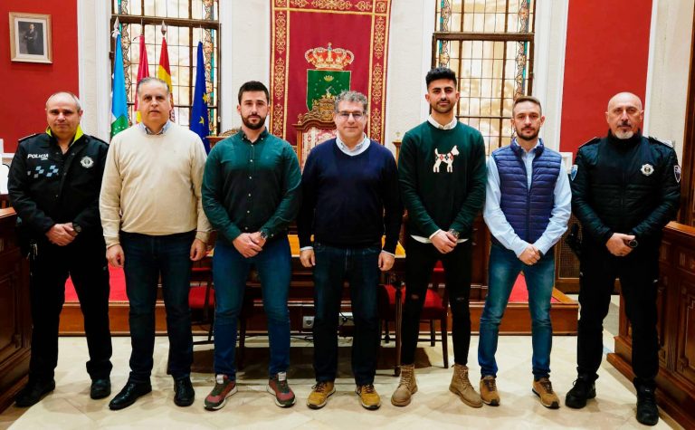 Tres nuevos agentes fortalecen la plantilla de la Policía Municipal de Hellín