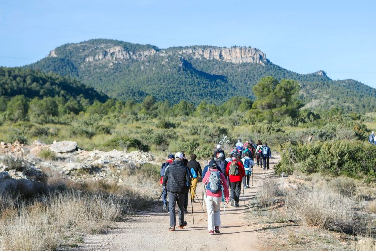 Día primaveral en Socovos con las rutas de senderismo de la Diputación